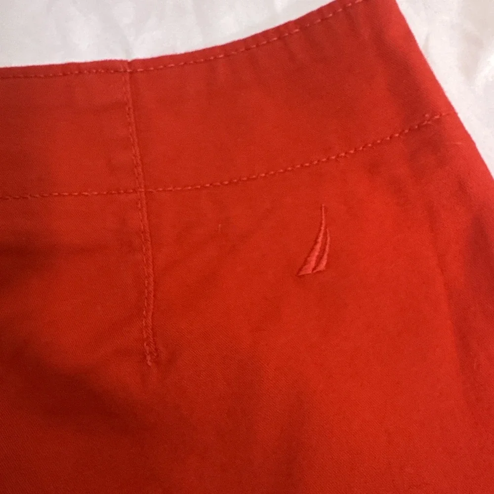 Nautica Women's Size 4 Mid Rise Twill Shorts Bright Red‎ 5